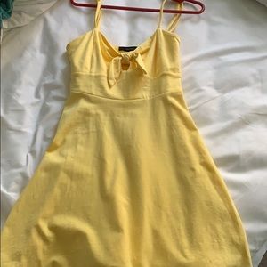 yellow dress
